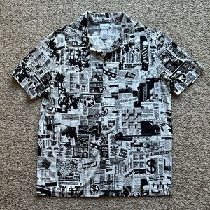VTG Y2K Calvin Klein Jeans Newsprint Newspaper Polyester S/S Button Down Shirt